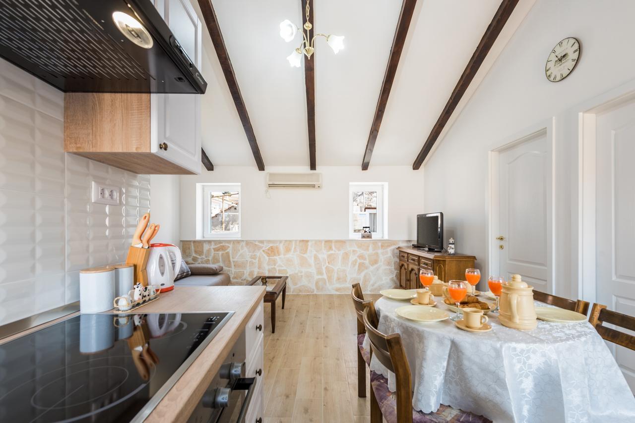Sugar Suite, Self Check In!! Split Extérieur photo