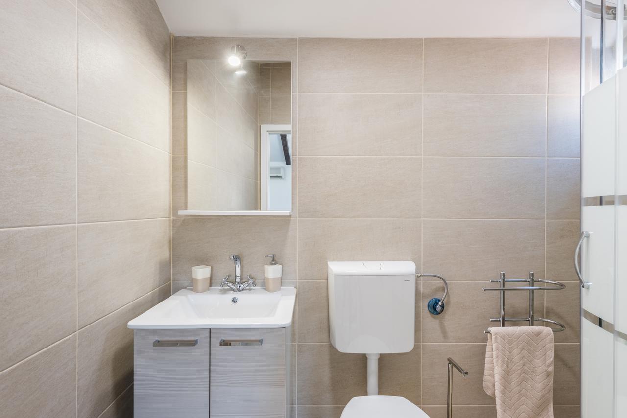 Sugar Suite, Self Check In!! Split Extérieur photo