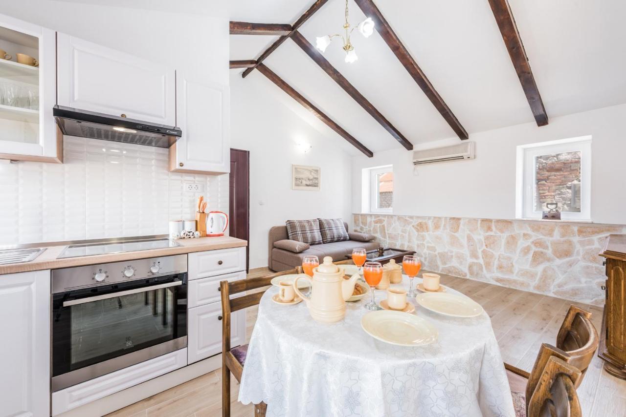 Sugar Suite, Self Check In!! Split Extérieur photo